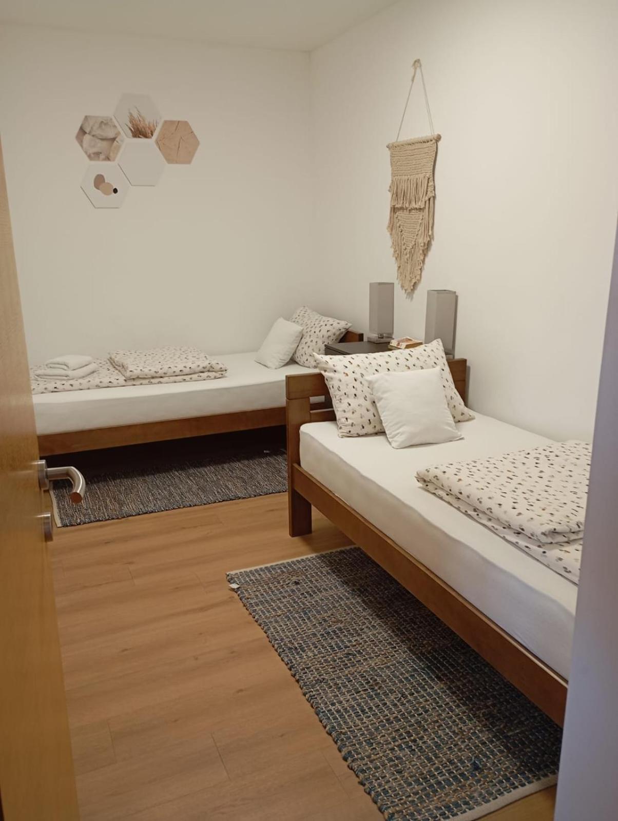 Apartman Zagreb , With Balcony And Free Parking Exterior photo